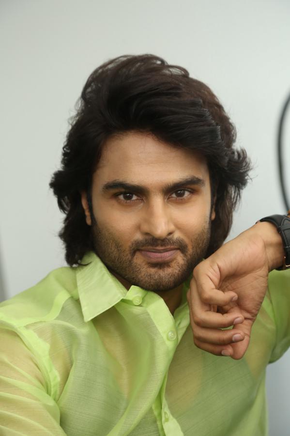 sudheer-babu-stills-6-13.jpg