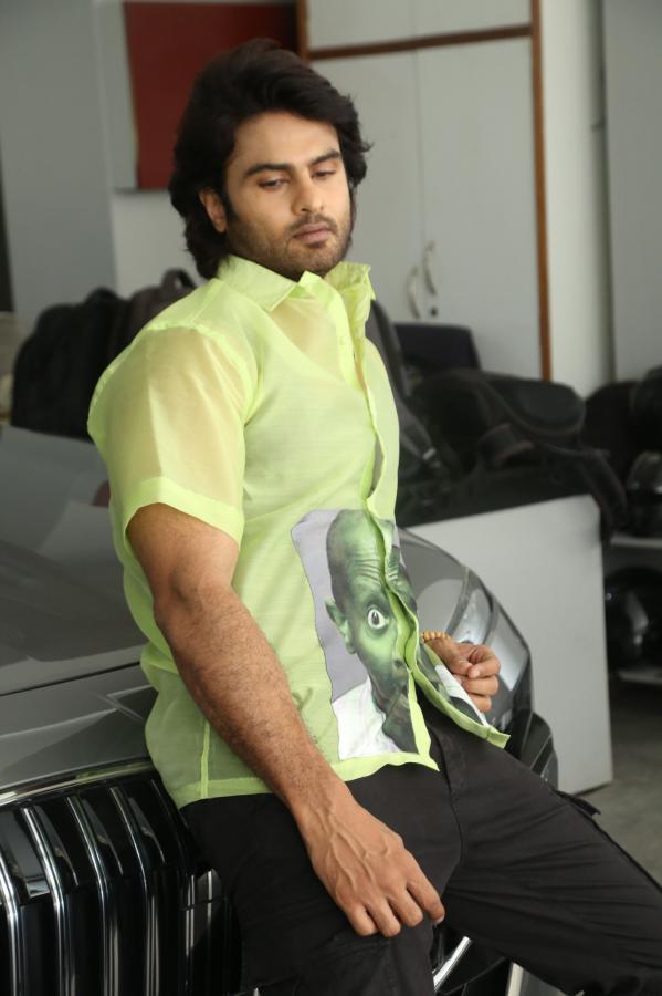 sudheer-babu-stills-6-24.jpg