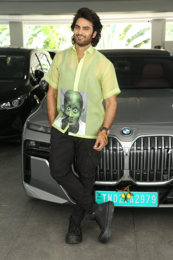 sudheer-babu-stills-6-29.jpg