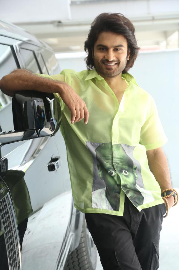 sudheer-babu-stills-6-3.jpg