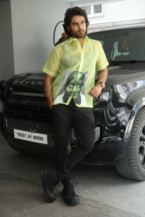 sudheer-babu-stills-6-6.jpg