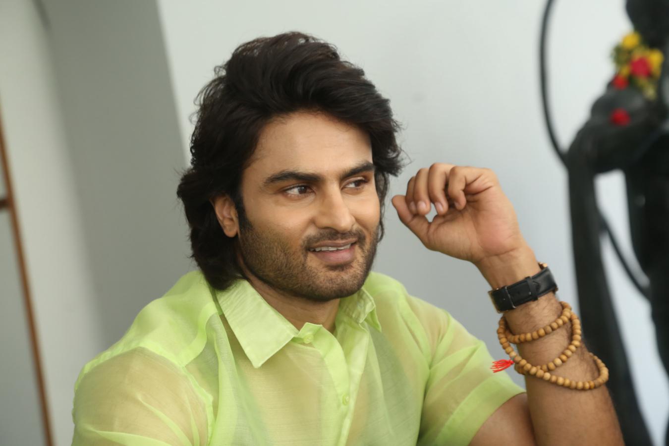 sudheer-babu-stills-6-8.jpg