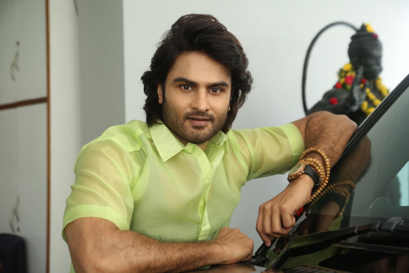 sudheer-babu-stills-6-9.jpg
