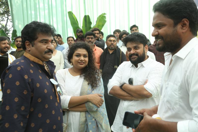 sumanth-prabhas-new-movie-opening-8.jpg