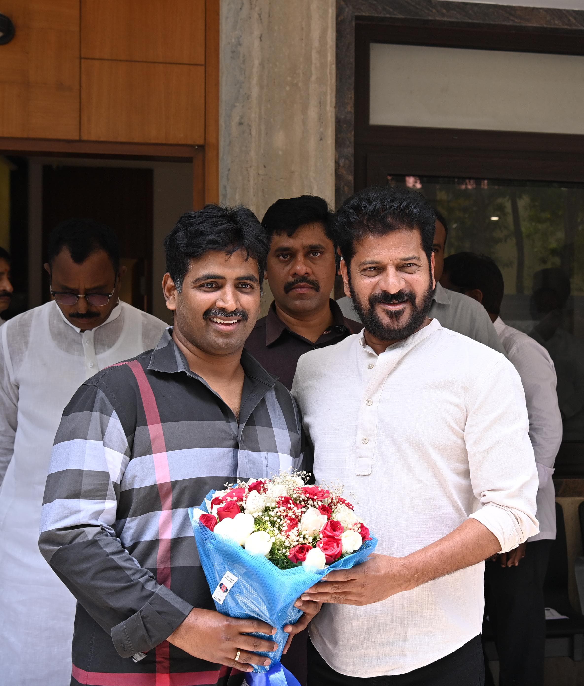 sunil-pantra-and-kiran-duggirala-meets-cm-revanth-reddy-2.jpg