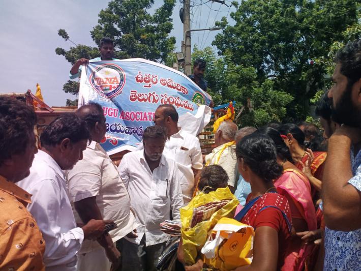 tana-foundation-distribution-rice-bags-in-vij-13-sept-2024-5.jpg