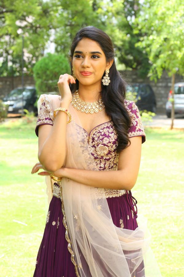 tanvi-akanksha-stills-8.jpg