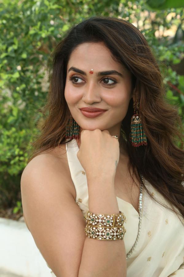 teju-aswini-stills-15.jpg