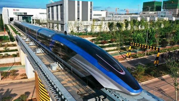 Bullet train: చైనా హైస్పీడ్ రైల్.. గంటకు 450 కిలోమీటర్లు..(450km/hr) Bullet train: చైనా హైస్పీడ్ రైల్.. గంటకు 450 కిలోమీటర్లు..(450km/hr)