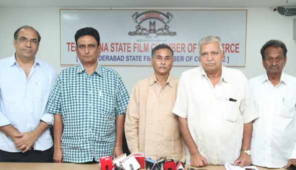 Telangana Exbitors: టికెట్ రేట్స్ పెంచ‌బోమంటూ తెలంగాణ ప్ర‌భుత్వం తీసుకున్న నిర్ణ‌యాన్ని స్వాగతిస్తున్నాం: విజేంద‌ర్ రెడ్డి