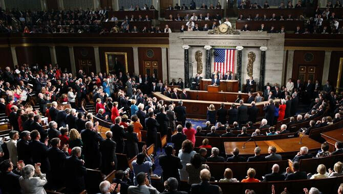 USA: షట్ డౌన్(Shut down) గండం నుంచి గట్టెక్కిన అమెరికా.. USA: షట్ డౌన్(Shut down) గండం నుంచి గట్టెక్కిన అమెరికా..