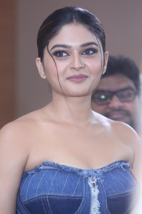 Vaibhavi Shandilya Stills