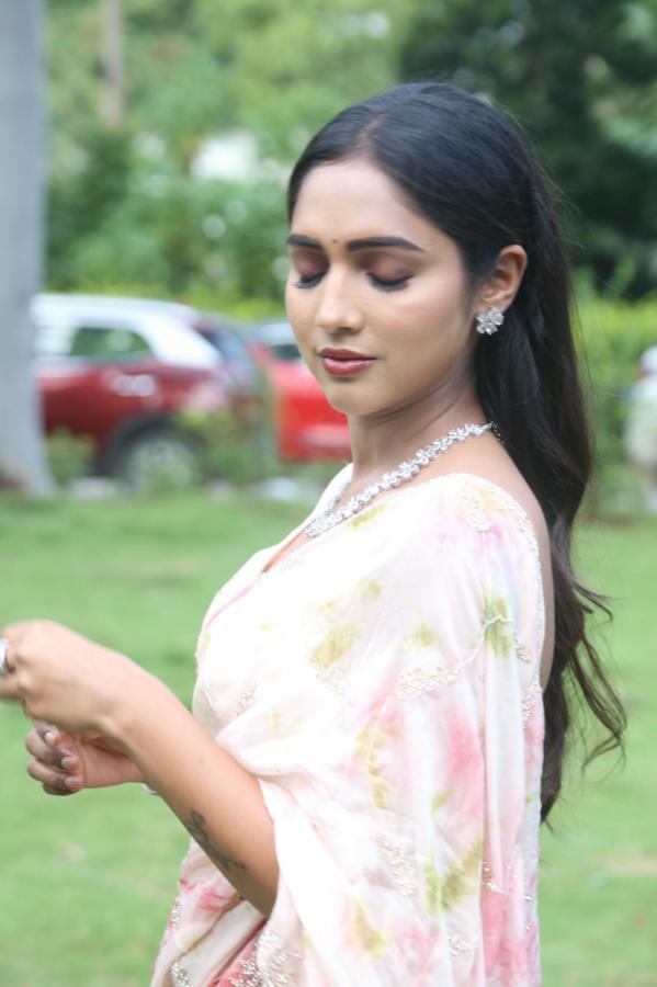 vaishali-raj-stills-14.jpg
