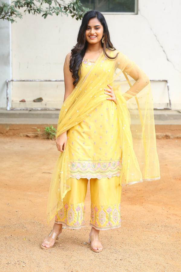 vaishnavi-krishnamurthy-stills-11.jpg
