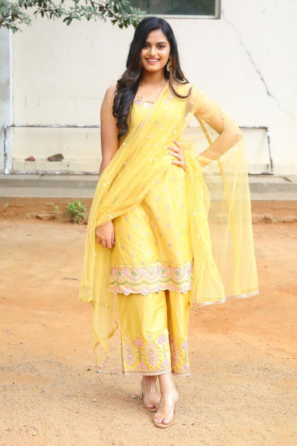 vaishnavi-krishnamurthy-stills-12.jpg