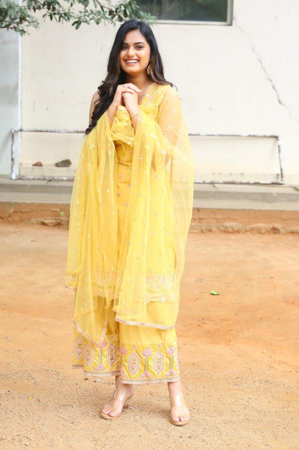 vaishnavi-krishnamurthy-stills-14.jpg