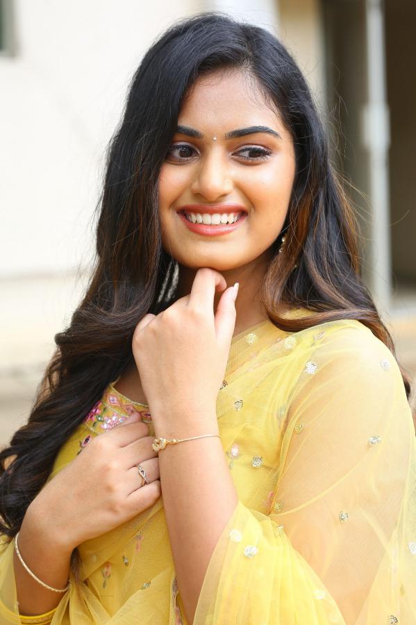 vaishnavi-krishnamurthy-stills-20.jpg