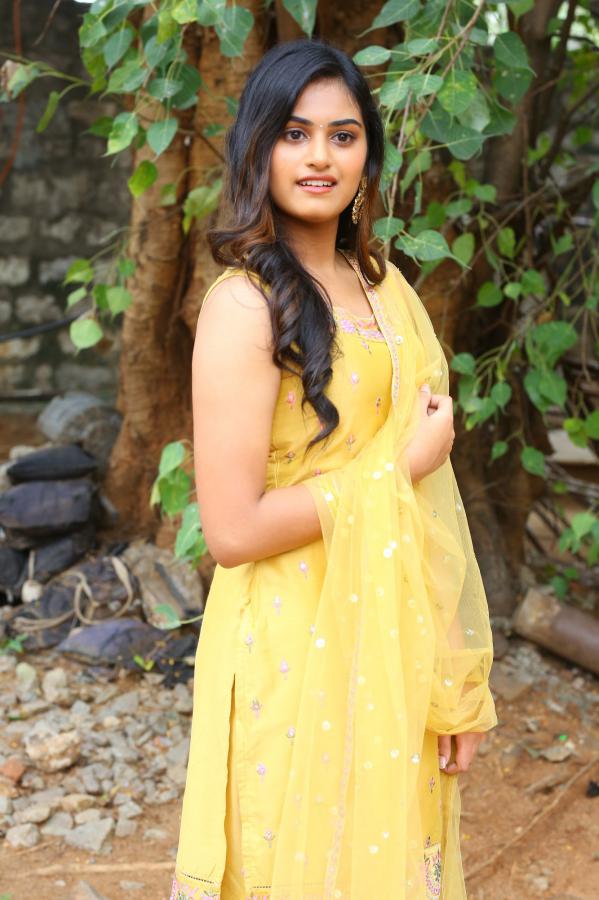 vaishnavi-krishnamurthy-stills-5.jpg