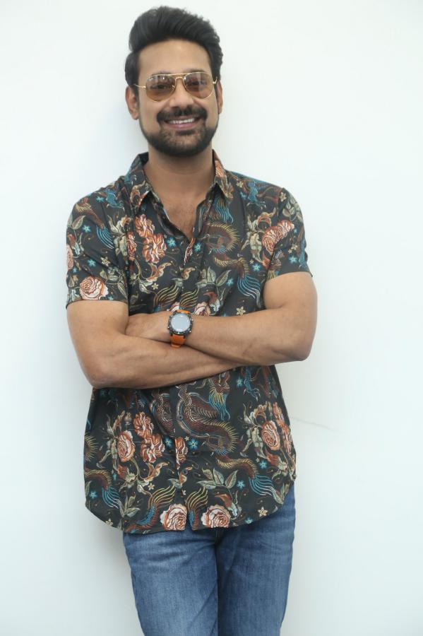 varun-sandesh-stills-2-3.jpg