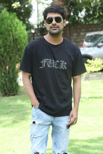 varun-sandesh-stills-3-2.jpg