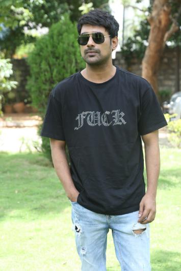 varun-sandesh-stills-3-3.jpg