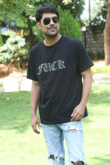 varun-sandesh-stills-3-7.jpg