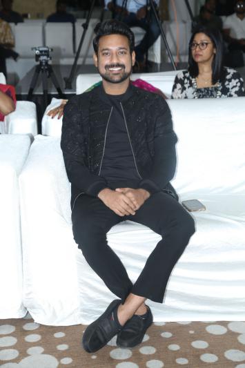 varun-sandesh-stills-7.jpg