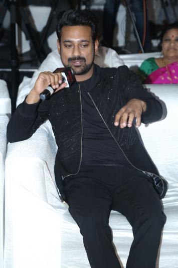 varun-sandesh-stills-9.jpg