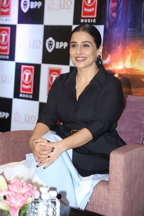 vidya-balan-stills-11.jpg