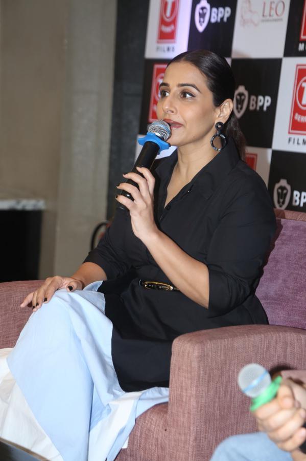 vidya-balan-stills-12.jpg
