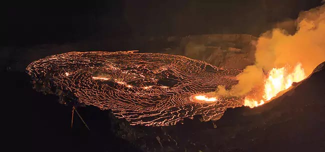 Americas : అమెరికాలో బద్దలైన అగ్నిపర్వతం Americas : అమెరికాలో బద్దలైన అగ్నిపర్వతం