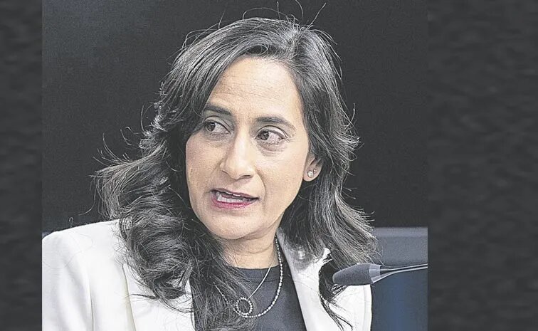 Anita anand :కెనడా ప్రధాని బరిలో అనితా ఆనంద్