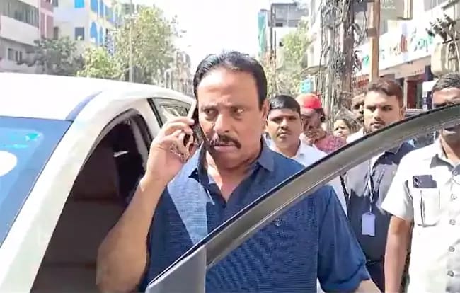  Danam Nagender : సీఎం వచ్చే వరకు ఆపండి … అధికారులపై ఎమ్మెల్యే దానం ఆగ్రహం 