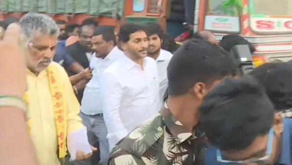 YS Jagan: దిక్కుమాలిన మాటలొద్దు: జగన్ ఫైర్