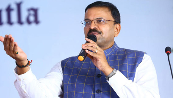 JD Lakshmi Narayana: కేటీఆర్‌కు ఇచ్చిన నోటీసుల్లో స్పష్టత లేదు, లేఖల్లా ఉన్నాయన్న జేడీ లక్ష్మీనారాయణ!