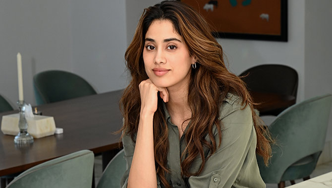 Janhvi Kapoor: జాన్వీ మ‌రో క్రేజీ ఆఫ‌ర్ కొట్టేసిందా?