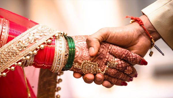 Marriage: మేనకోడలి పెళ్లి ఇష్టం లేక రిసెప్షన్ లో విషం