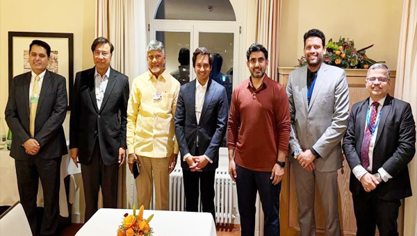 Davos: ఉక్కు దిగ్గజం లక్ష్మీమిట్టల్ తో సిఎం చంద్రబాబు, మంత్రి లోకేష్ భేటీ Davos: ఉక్కు దిగ్గజం లక్ష్మీమిట్టల్ తో సిఎం చంద్రబాబు, మంత్రి లోకేష్ భేటీ