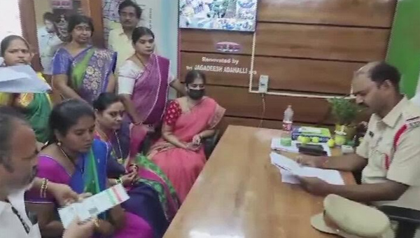 Perni Jayasudha: రేషన్ బియ్యం కేసు పై పేర్ని జయసుధ వివరణ.. కేసు మళ్లింపు కి ప్రయత్నం..