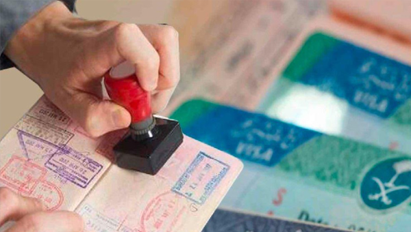 Riyadh: సౌదీ ‘వర్క్ వీసా’ రూల్స్ కఠినతరం.. Riyadh: సౌదీ ‘వర్క్ వీసా’ రూల్స్ కఠినతరం..