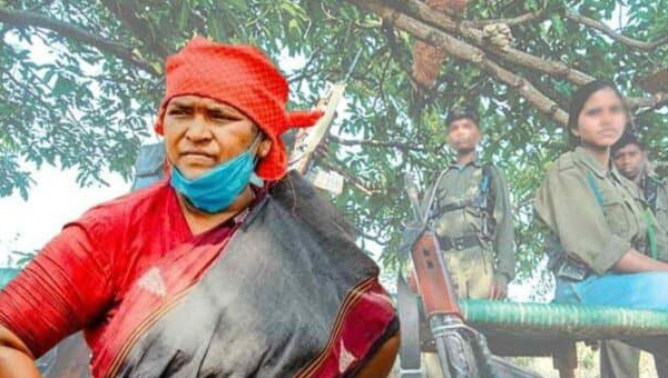 Seethakka: ప్రజల కోసం ట్రెండ్ సెట్ చేసిన మంత్రి సీతక్క..