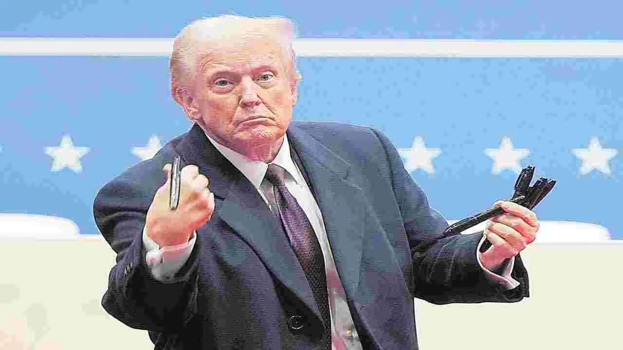 Donald Trump :డొనాల్డ్‌ ట్రంప్‌ సంచలన వ్యాఖ్యలు…పుతిన్‌ వల్లే ఆ దేశం నాశనం