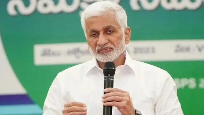 AP Liquor Scam: లిక్కర్ స్కాం కేసు నేపథ్యంలో వైసీపీ విజయసాయిరెడ్డిని మిస్ అవుతున్నారా?