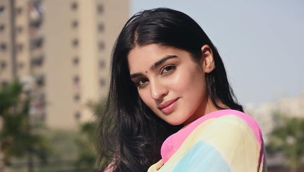 Yukthi Tareja: తెలుగులో మ‌రో ఛాన్స్ అందుకున్న యుక్తి