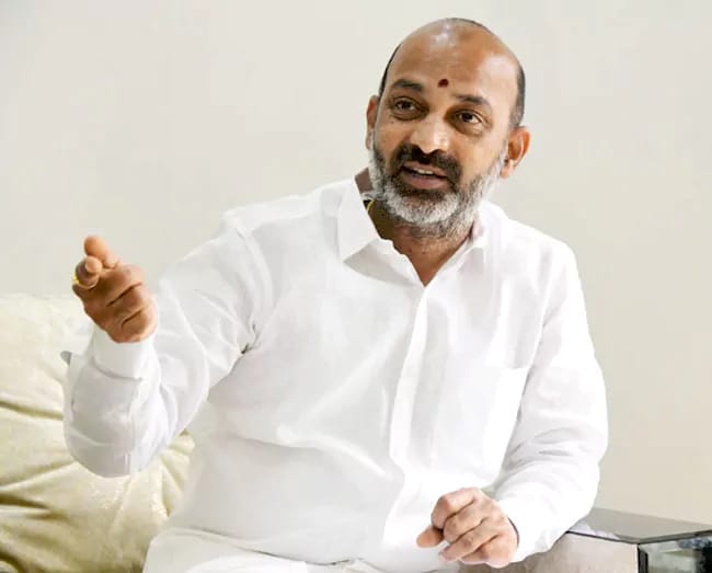 Bandi Sanjay :  12 లక్షల మినహాయింపు.. విప్లవాత్మక నిర్ణయం : బండి సంజయ్‌
