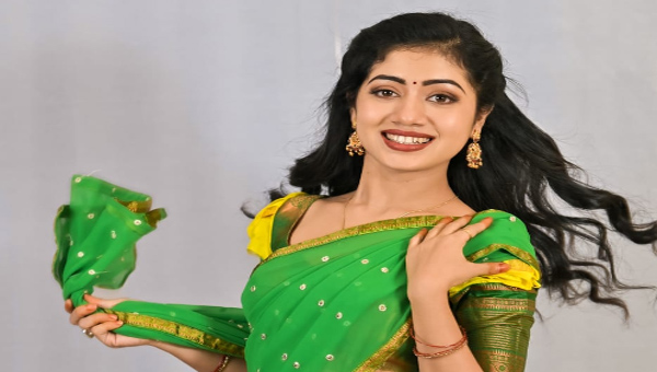 Bhairavi : తెలుగు తెర‌కు ప‌రిచ‌యం అవుతున్న‌ టాలెంటెడ్ హీరోయిన్ భైరవి