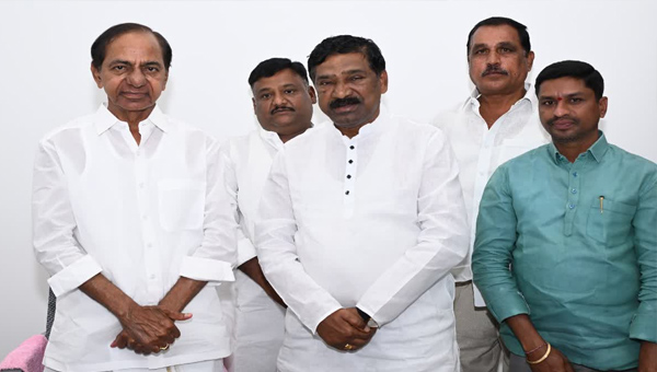 KCR: పార్టీ మారిన నేతలకు ఉపఎన్నిక తప్పదు.. వాళ్ల ఓటమి ఖాయం: కేసీఆర్