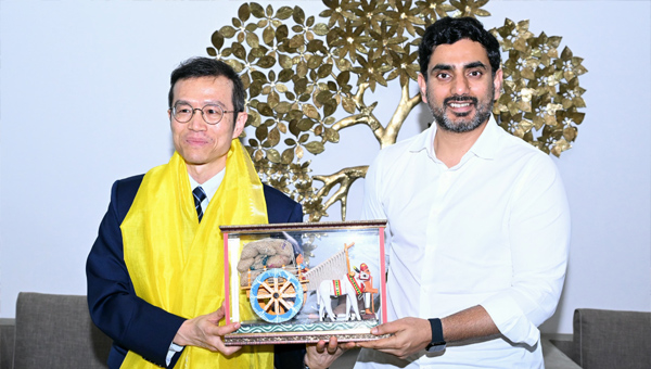 AP: ఏపీలో ఎలక్ట్రానిక్స్, టెక్స్ టైల్స్, ఫుట్ వేర్ రంగాల అభివృద్ధి కి తైవాన్ సహకారం