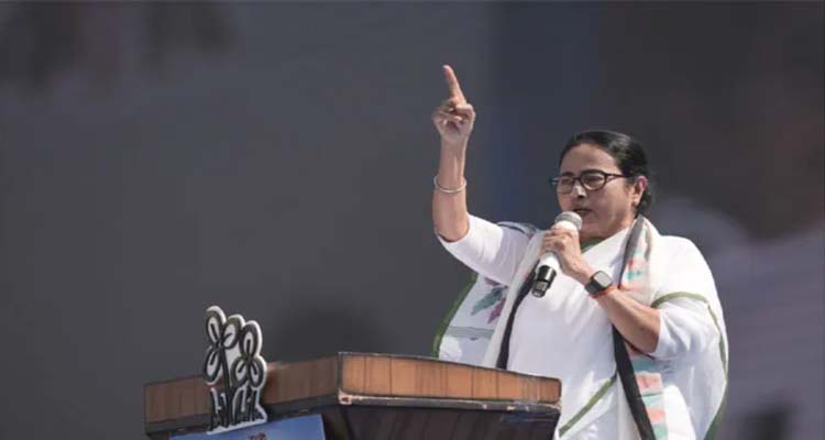 Mamata Banerjee: ఈసీ కార్యాలయం ముందు దీక్ష చేస్తా : మమతా బెనర్జీ