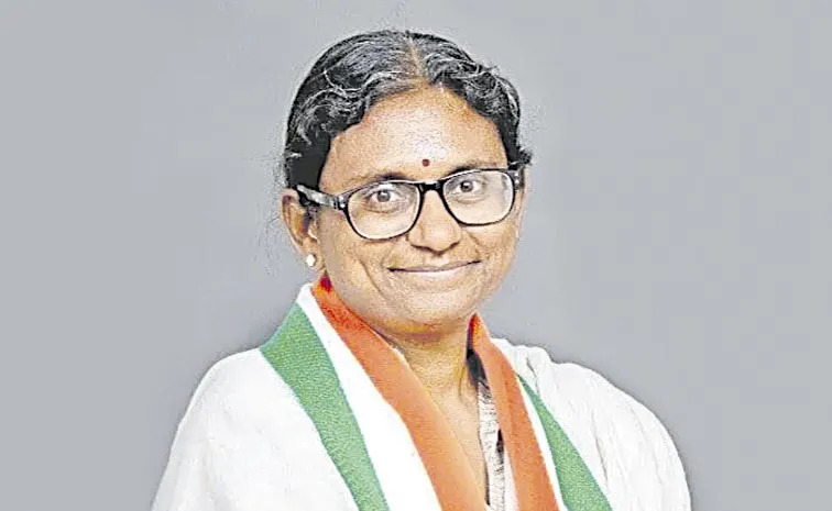 Congress: తెలంగాణ కాంగ్రెస్ లో మీనాక్షి మార్క్…